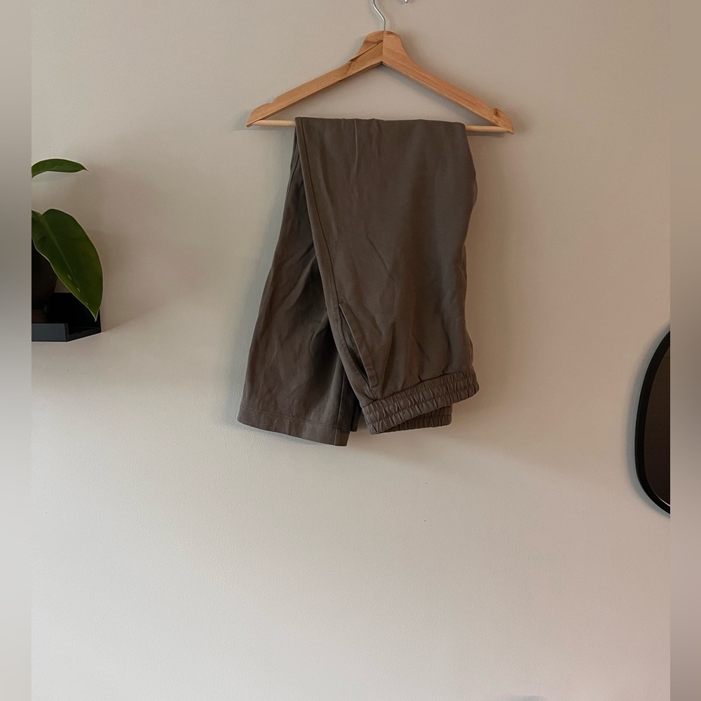 Zara uncuffed sweatpants in tan/brown